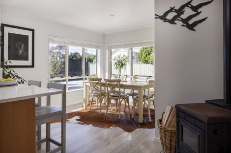 Photo of property in 55a Williams Street, Cambridge, 3434