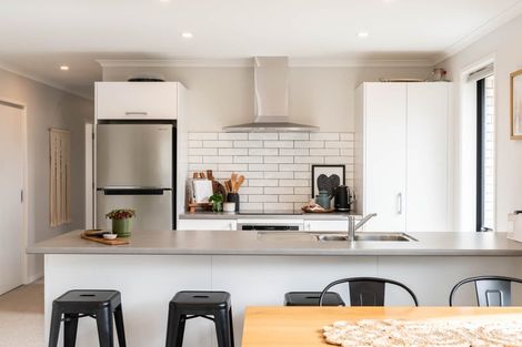 Photo of property in 48 Holystone Road, Whitby, 5024