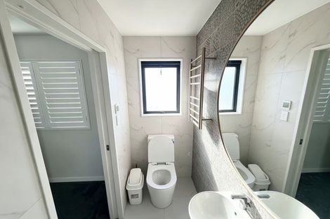 Photo of property in 95a Oreil Avenue, West Harbour, Auckland, 0618