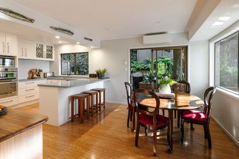 Photo of property in 10 Peregrine Place, Birkenhead, Auckland, 0626