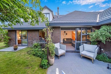 Photo of property in 18 Vanderbilt Place, Halswell, Christchurch, 8025