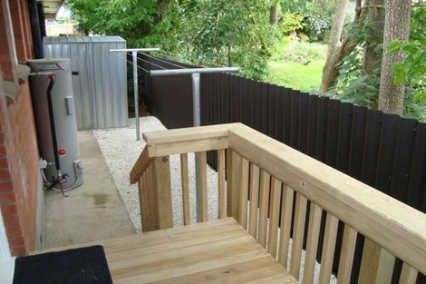 Photo of property in 4/8 Tawera Road, Greenlane, Auckland, 1051