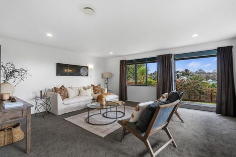 Photo of property in 2 Chestnut Way, Bellevue, Tauranga, 3110