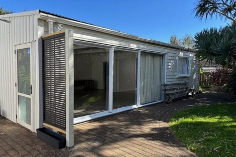 Photo of property in 30 Wairau Avenue, Avondale, Auckland, 1026