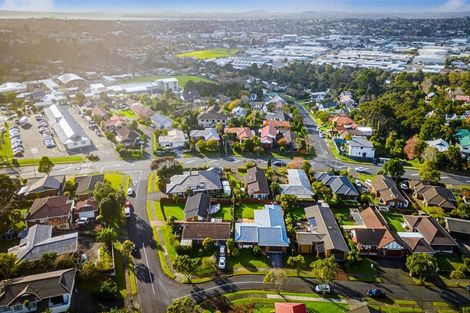 Photo of property in 4 Muscat Place, Henderson, Auckland, 0612