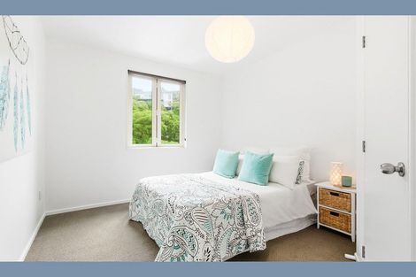 Photo of property in 2/39 Onslow Road, Khandallah, Wellington, 6035