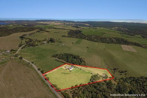 Photo of property in 3143 South Head Road, South Head, Helensville, 0874