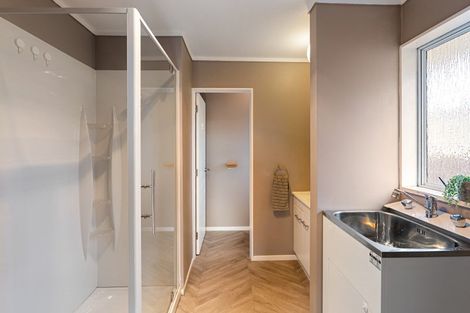 Photo of property in 18a Bracken Road, Newlands, Wellington, 6037