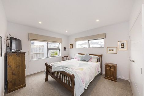 Photo of property in 60 Rodeo Drive, Kelvin Grove, Palmerston North, 4414