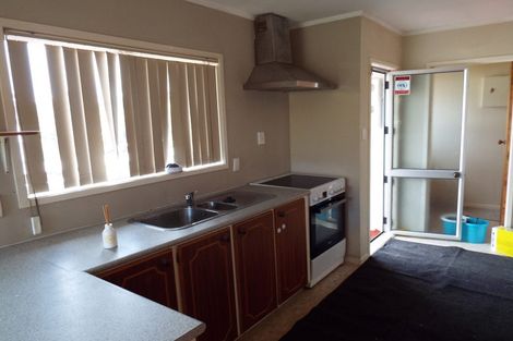 Photo of property in 20 Palm Court Drive, Glen Eden, Auckland, 0602