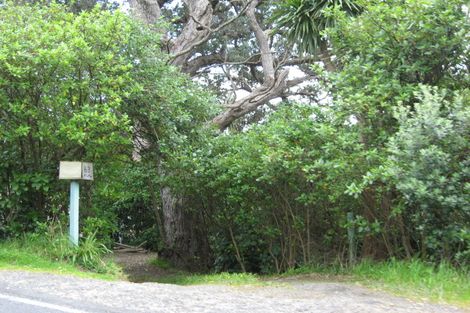 Photo of property in 63 Seaview Road, Piha, New Lynn, 0772