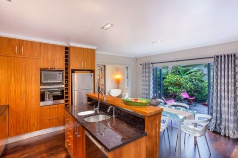 Photo of property in 567 South Titirangi Road, Titirangi, Auckland, 0604
