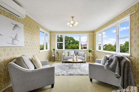Photo of property in 16 Bancroft Terrace, Newlands, Wellington, 6037