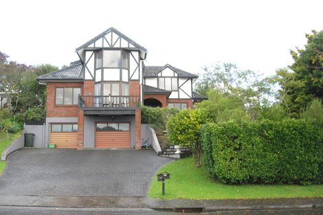 Photo of property in 16 Mcmillan Place, Mellons Bay, Auckland, 2014