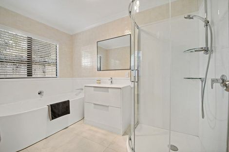 Photo of property in 182a Queen Street, Pukekohe, 2120