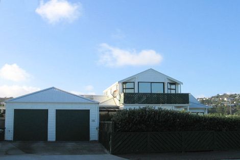Photo of property in 5 Sunset Parade, Plimmerton, Porirua, 5026