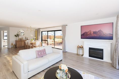 Photo of property in 150 Amesbury Drive, Churton Park, Wellington, 6037