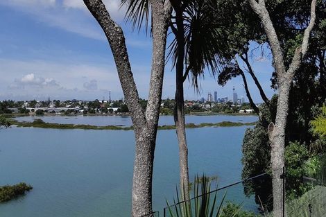 Photo of property in 3a Wesley Street, Devonport, Auckland, 0624