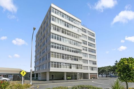 Photo of property in Rona House, 33 Rimu Street, Eastbourne, Lower Hutt, 5013