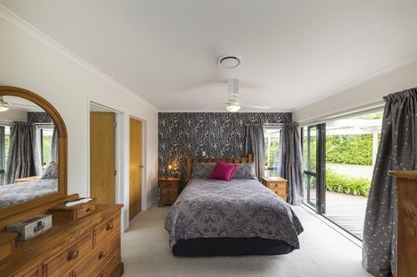 Photo of property in 234 Polson Hill Drive, Aokautere, Palmerston North, 4471