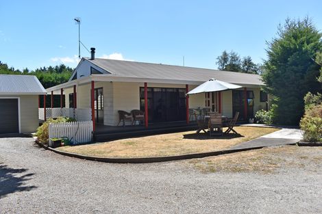 Photo of property in 247 Belvedere Road, Carterton, 5713