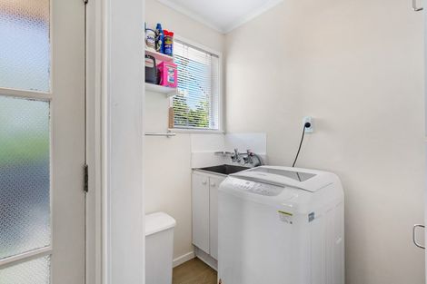 Photo of property in 114a Mcleod Road, Te Atatu South, Auckland, 0610