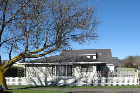Photo of property in 37 Middle Road, Havelock North, 4130