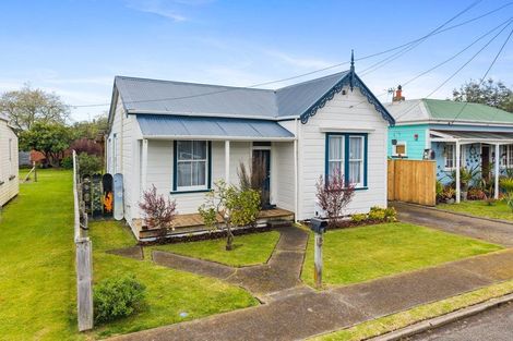 Photo of property in 18 Tay Street, Whanganui, 4500