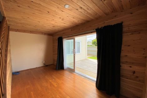Photo of property in 67 Waipani Road, Te Atatu Peninsula, Auckland, 0610