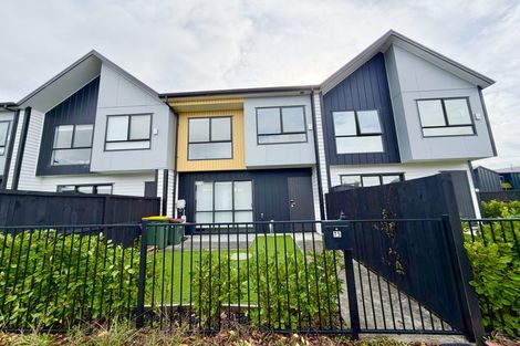 Photo of property in 75 Papatupu Way, Kumeu, 0810