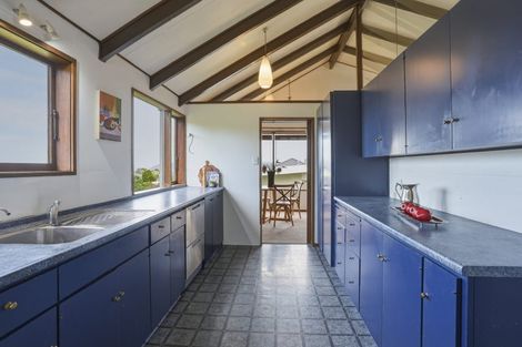 Photo of property in 122 Larnach Road, Vauxhall, Dunedin, 9013