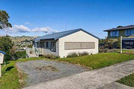 Photo of property in 77 Conclusion Street, Ascot Park, Porirua, 5024
