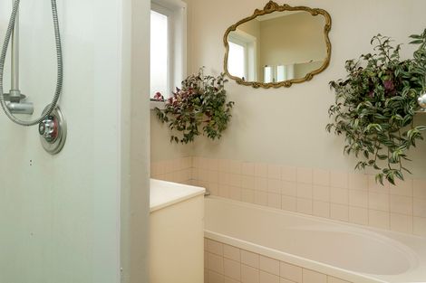 Photo of property in 23 Te Hatepe Avenue, Taupo, 3330