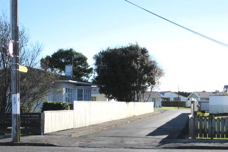 Photo of property in Kainga Flats, 49-51 Aotaki Street, Otaki, 5512