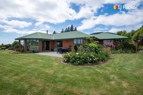 Photo of property in 756 Waihola Highway, Clarendon, Outram, 9073