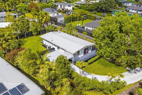 Photo of property in 31 Aplin Place, Birkdale, Auckland, 0626