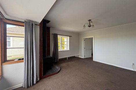 Photo of property in 31 Jackson Street, College Estate, Whanganui, 4500