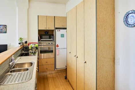 Photo of property in 10/37 Majoribanks Street, Mount Victoria, Wellington, 6011