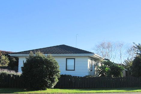 Photo of property in 97 Arawhata Road, Paraparaumu, 5032
