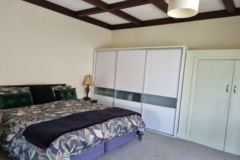 Photo of property in 7 Maungakiekie Avenue, Greenlane, Auckland, 1051