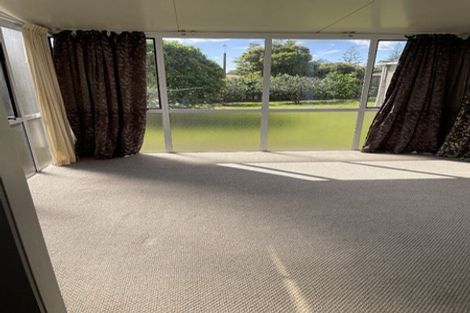 Photo of property in 71 Seabrook Avenue, New Lynn, Auckland, 0600