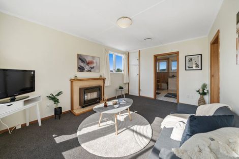 Photo of property in 70 Franklyn Road, Tawa, Wellington, 5028