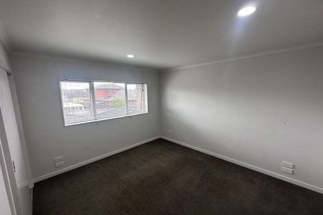 Photo of property in 4/10 Salford Crescent, Flat Bush, Auckland, 2019