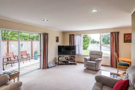 Photo of property in 16 Martin Road, Paraparaumu Beach, Paraparaumu, 5032