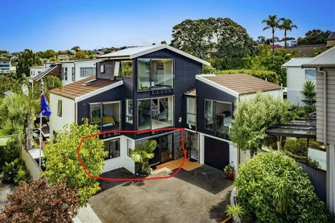 Photo of property in 2/36 Seaview Road, Castor Bay, Auckland, 0620