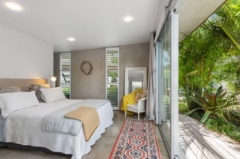 Photo of property in 5 Harbour View Road, Point Wells, Warkworth, 0986