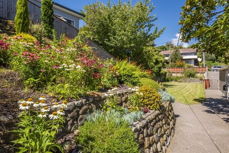 Photo of property in 25 Glen Road, Raumati South, Paraparaumu, 5032