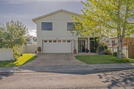 Photo of property in 2 Endeavour Close, Whitianga, 3510