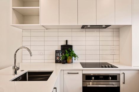 Photo of property in 4/721 Te Atatu Road, Te Atatu Peninsula, Auckland, 0610