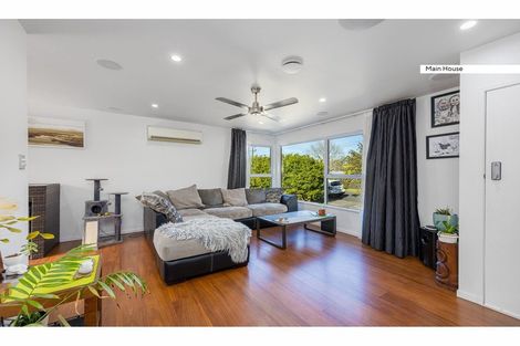 Photo of property in 5 Woodvale Road, Glen Eden, Auckland, 0602
